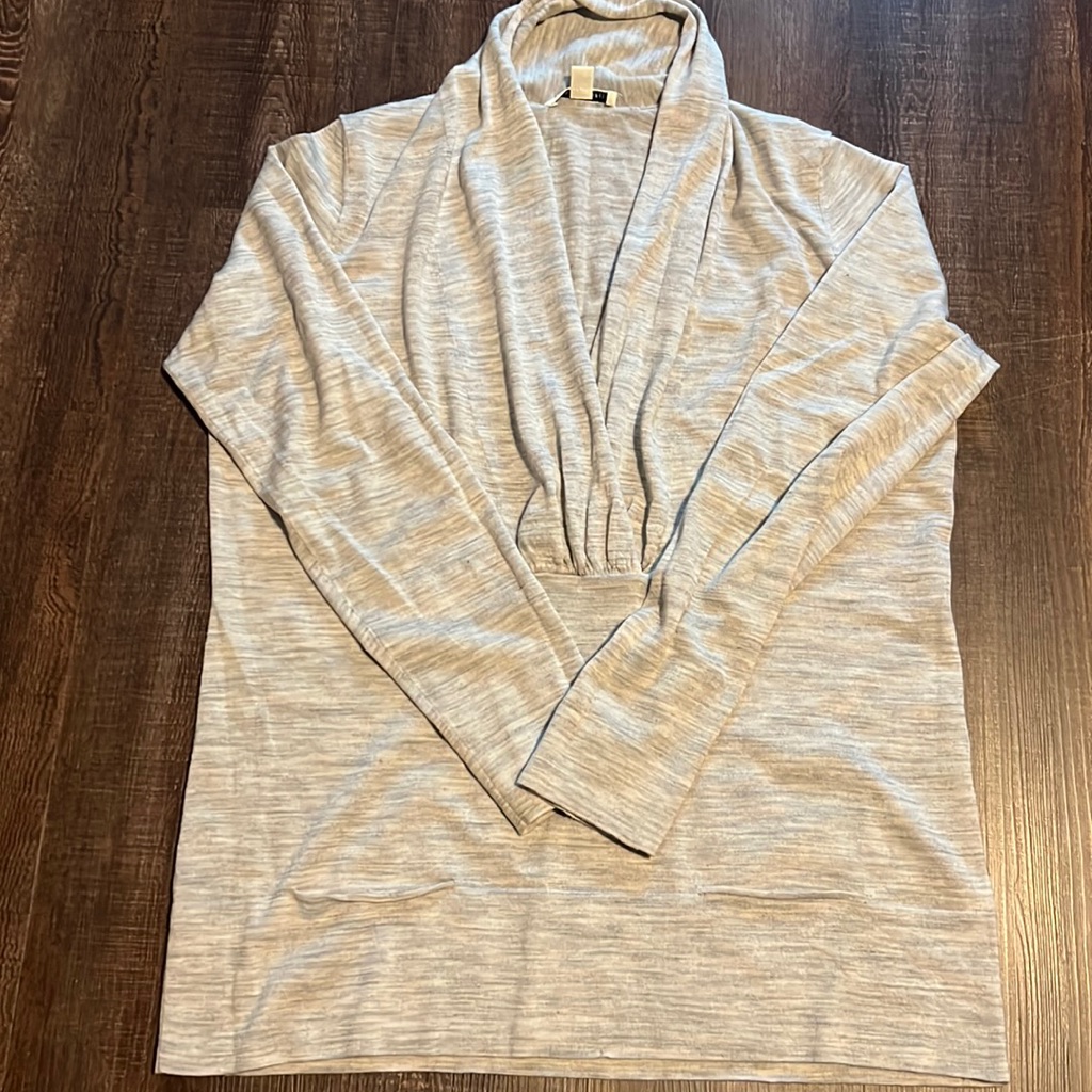 Like New Pullover